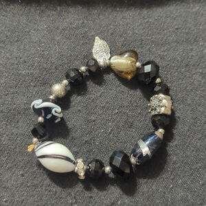 Silver Tone Black White Beaded Leaf Charm Stretchy Elastic Statement Bracelet